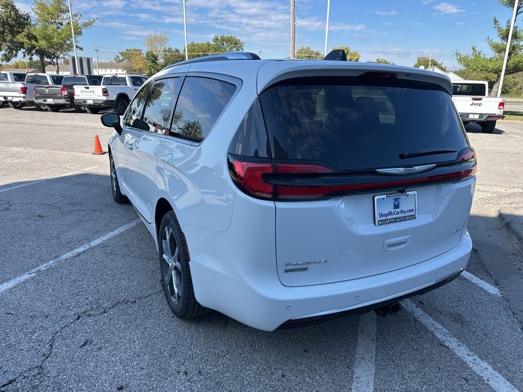 2026 Chrysler Pacifica Pinnacle