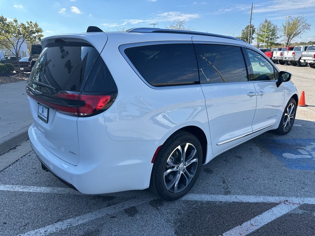 2026 Chrysler Pacifica Pinnacle