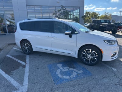 2026 Chrysler Pacifica Pinnacle