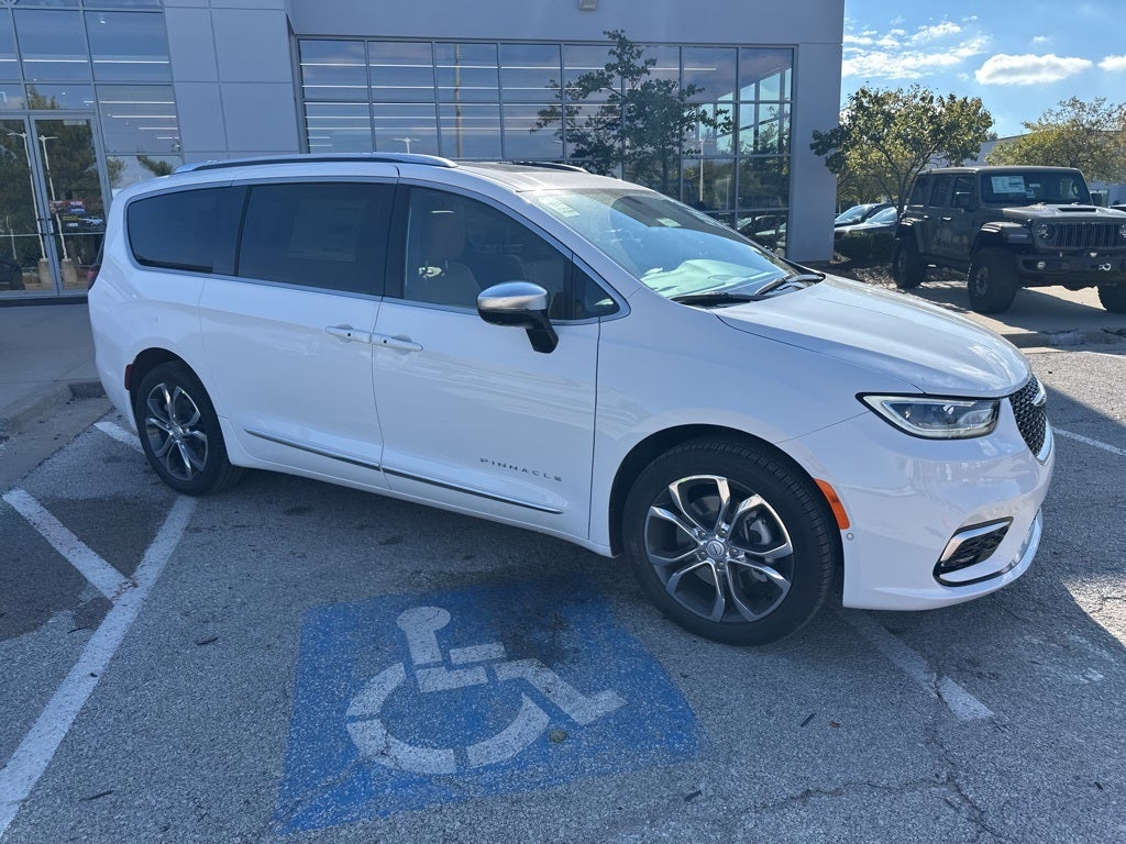 2026 Chrysler Pacifica Pinnacle