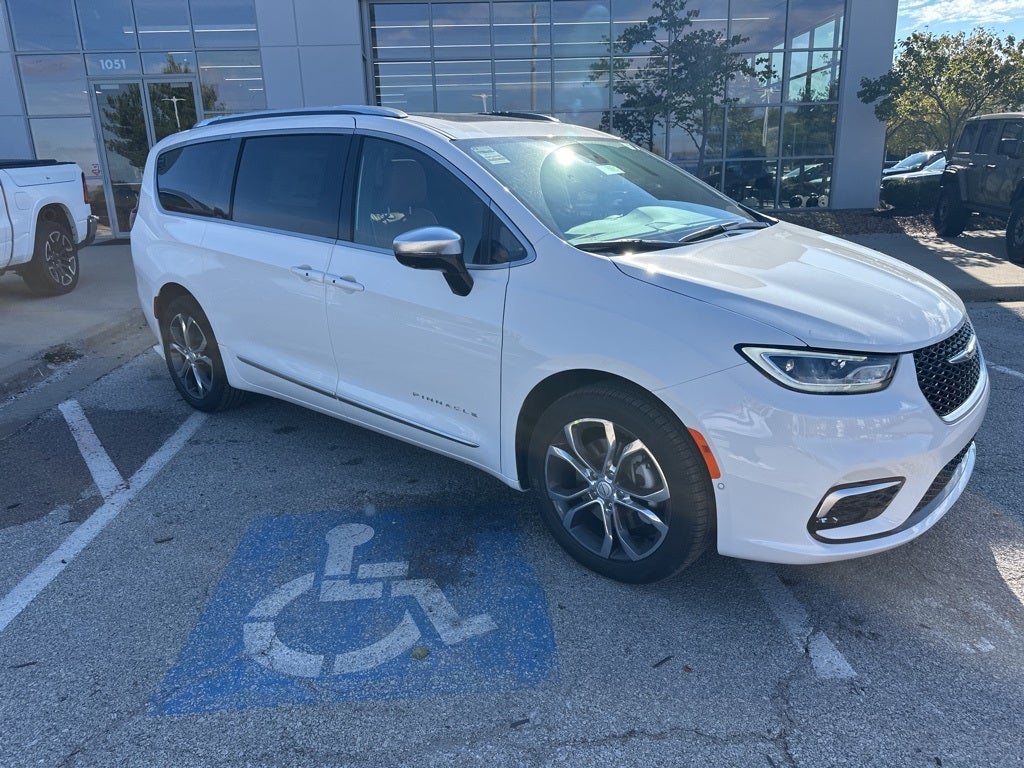 2026 Chrysler Pacifica Pinnacle