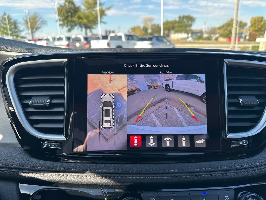 2026 Chrysler Pacifica Pinnacle