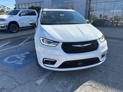 2026 Chrysler Pacifica Pinnacle