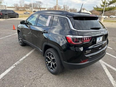 2026 Jeep Compass COMPASS LIMITED 4X4