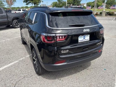 2026 Jeep Compass COMPASS LIMITED 4X4