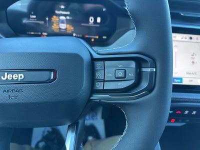 2026 Jeep Cherokee Laredo