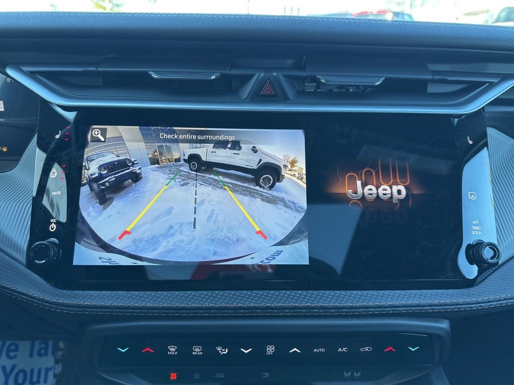 2026 Jeep Cherokee Laredo