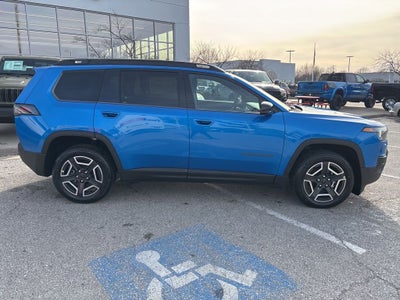 2026 Jeep Cherokee Laredo