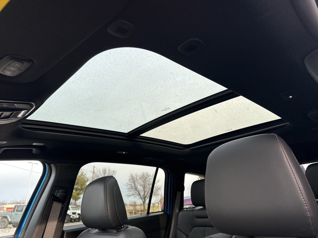 2026 Jeep Cherokee Overland