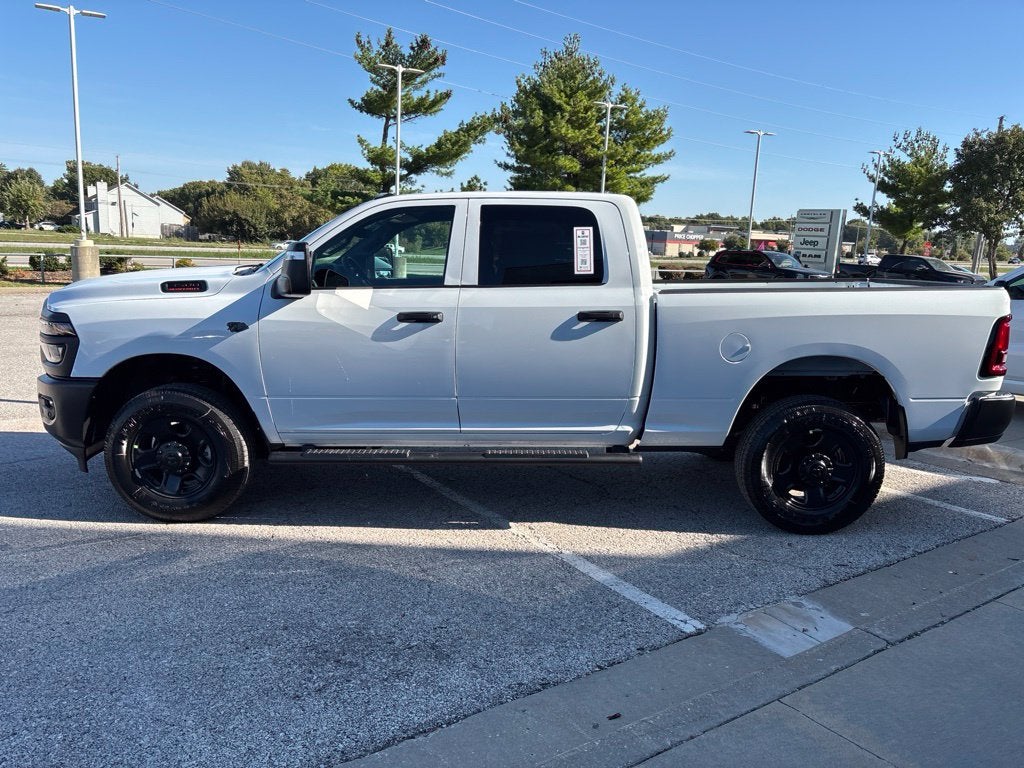 2027 RAM Ram 3500 RAM 3500 TRADESMAN CREW CAB 4X4 6'4' BOX