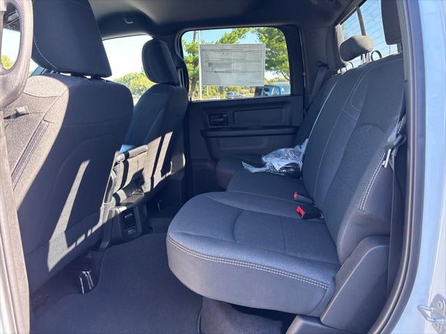 2027 RAM Ram 3500 RAM 3500 TRADESMAN CREW CAB 4X4 6'4' BOX