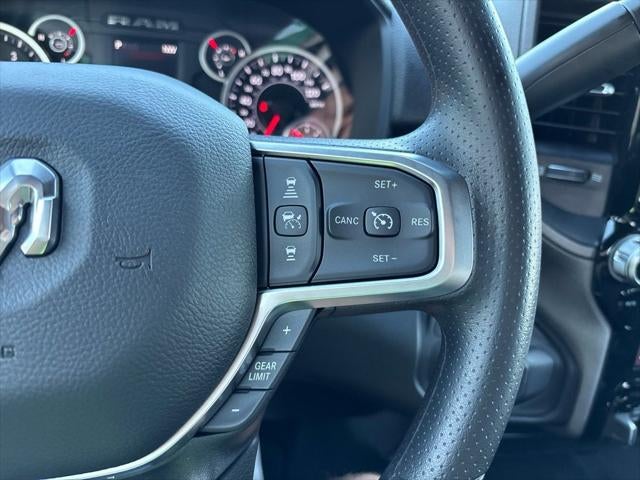 2027 RAM Ram 3500 RAM 3500 TRADESMAN CREW CAB 4X4 6'4' BOX