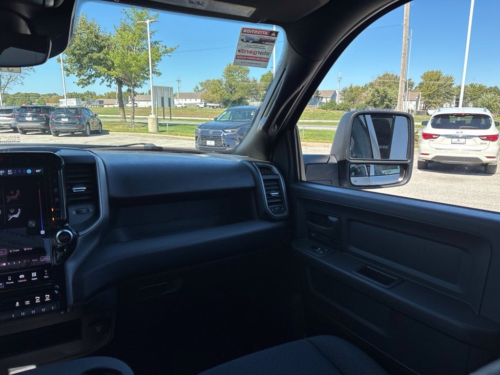 2027 RAM Ram 3500 RAM 3500 TRADESMAN CREW CAB 4X4 6'4' BOX