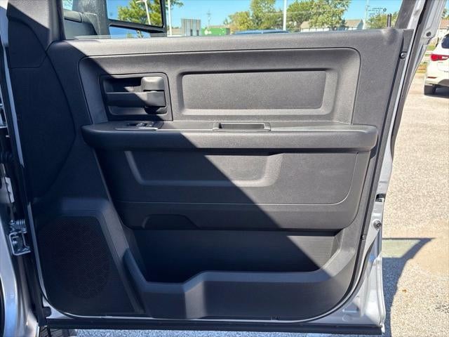 2027 RAM Ram 3500 RAM 3500 TRADESMAN CREW CAB 4X4 6'4' BOX