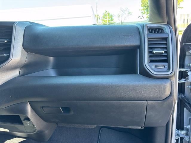 2027 RAM Ram 3500 RAM 3500 TRADESMAN CREW CAB 4X4 6'4' BOX