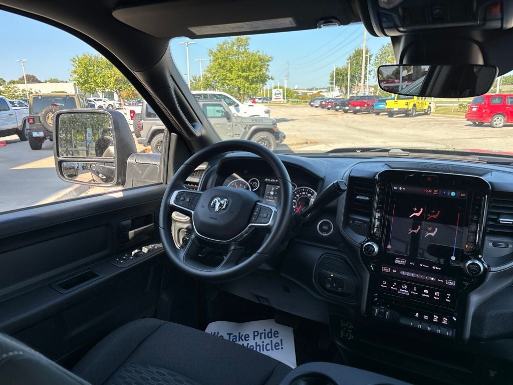 2027 RAM Ram 3500 RAM 3500 TRADESMAN CREW CAB 4X4 6'4' BOX