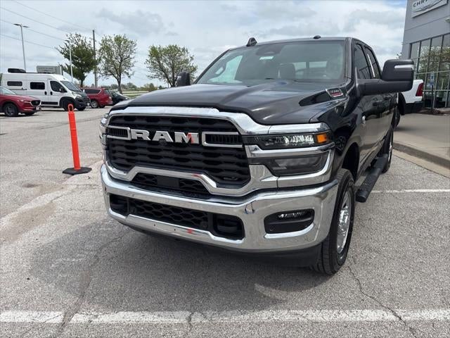2026 RAM Ram 3500 RAM 3500 TRADESMAN CREW CAB 4X4 6'4' BOX