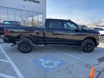 2026 RAM Ram 3500 RAM 3500 TRADESMAN CREW CAB 4X4 6'4' BOX