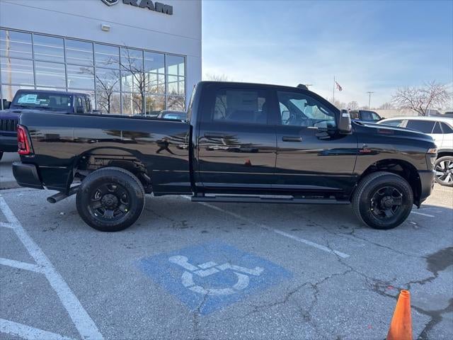 2026 RAM Ram 3500 RAM 3500 TRADESMAN CREW CAB 4X4 6'4' BOX