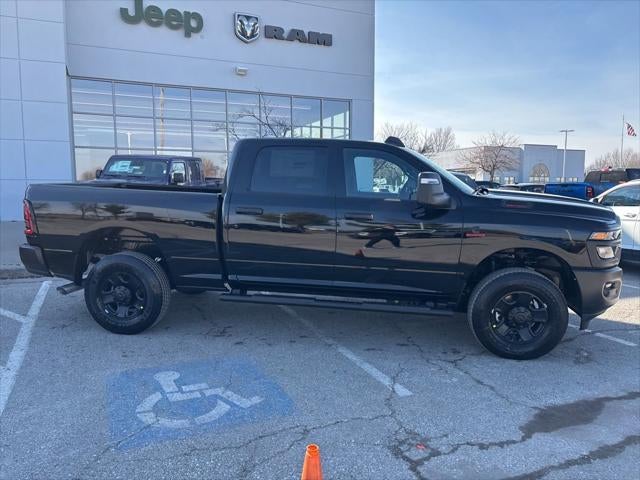 2026 RAM Ram 3500 RAM 3500 TRADESMAN CREW CAB 4X4 6'4' BOX