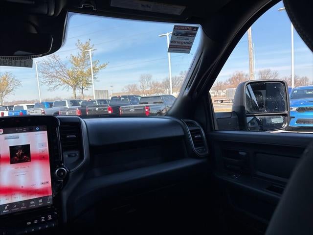 2026 RAM Ram 3500 RAM 3500 TRADESMAN CREW CAB 4X4 6'4' BOX