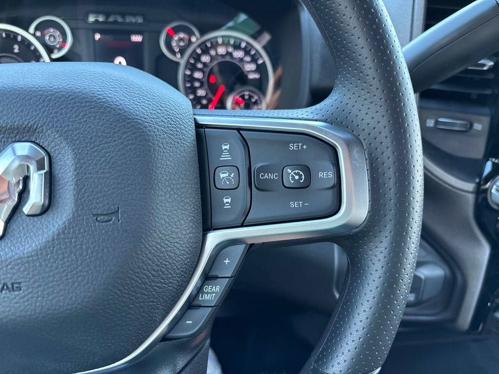 2027 RAM Ram 3500 RAM 3500 TRADESMAN CREW CAB 4X4 8' BOX