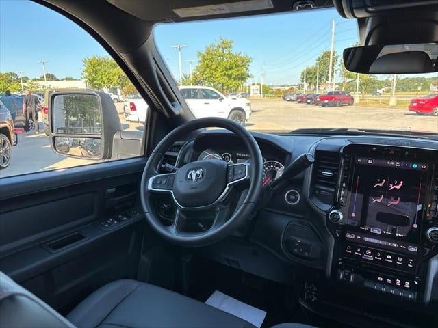 2027 RAM Ram 3500 RAM 3500 TRADESMAN CREW CAB 4X4 8' BOX