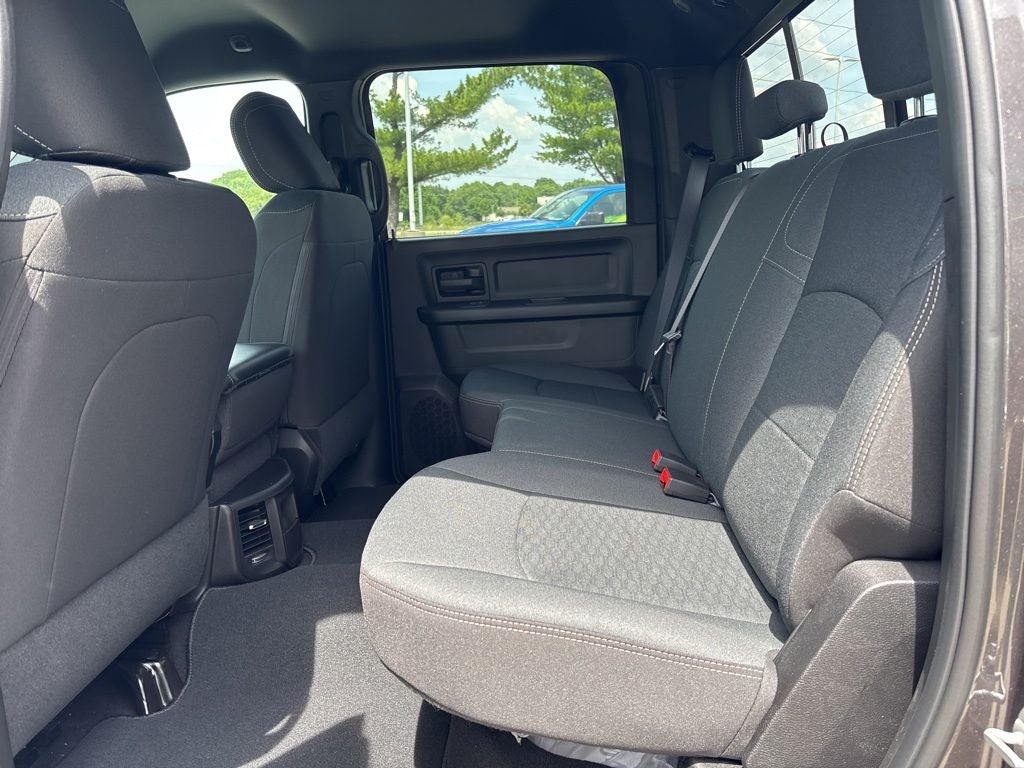 2026 RAM Ram 2500 RAM 2500 BLACK EXPRESS CREW CAB 4X4 6'4' BOX