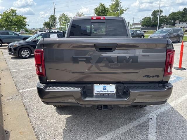 2026 RAM Ram 2500 RAM 2500 BLACK EXPRESS CREW CAB 4X4 6'4' BOX