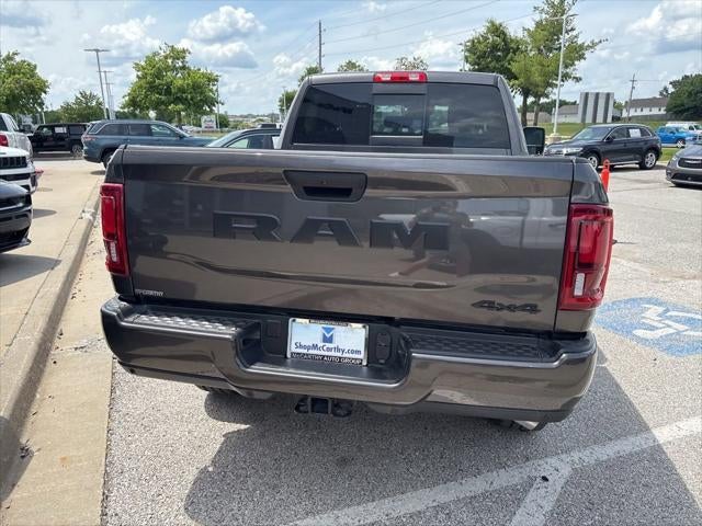 2026 RAM Ram 2500 RAM 2500 BLACK EXPRESS CREW CAB 4X4 6'4' BOX