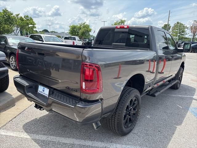 2026 RAM Ram 2500 RAM 2500 BLACK EXPRESS CREW CAB 4X4 6'4' BOX