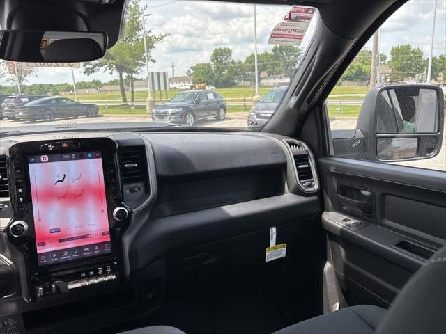 2026 RAM Ram 2500 RAM 2500 BLACK EXPRESS CREW CAB 4X4 6'4' BOX