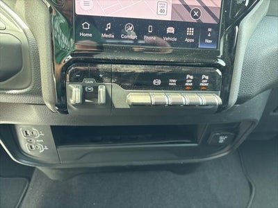 2026 RAM Ram 2500 RAM 2500 BLACK EXPRESS CREW CAB 4X4 6'4' BOX