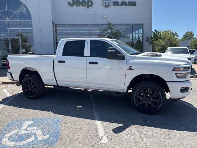 2026 RAM Ram 2500 RAM 2500 BLACK EXPRESS CREW CAB 4X4 6'4' BOX