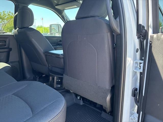 2026 RAM Ram 2500 RAM 2500 BLACK EXPRESS CREW CAB 4X4 6'4' BOX