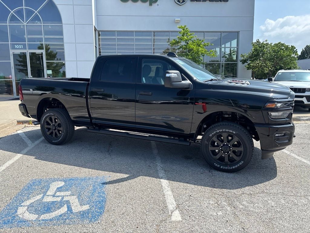 2026 RAM Ram 2500 RAM 2500 BLACK EXPRESS CREW CAB 4X4 6'4' BOX