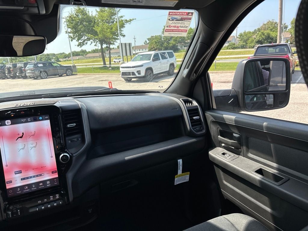 2026 RAM Ram 2500 RAM 2500 BLACK EXPRESS CREW CAB 4X4 6'4' BOX