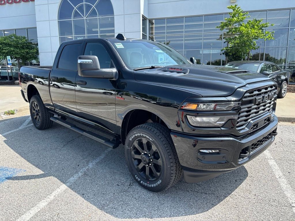 2026 RAM Ram 2500 RAM 2500 BLACK EXPRESS CREW CAB 4X4 6'4' BOX