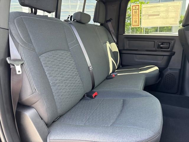 2026 RAM Ram 2500 RAM 2500 BLACK EXPRESS CREW CAB 4X4 6'4' BOX