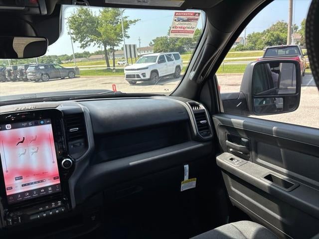 2026 RAM Ram 2500 RAM 2500 BLACK EXPRESS CREW CAB 4X4 6'4' BOX