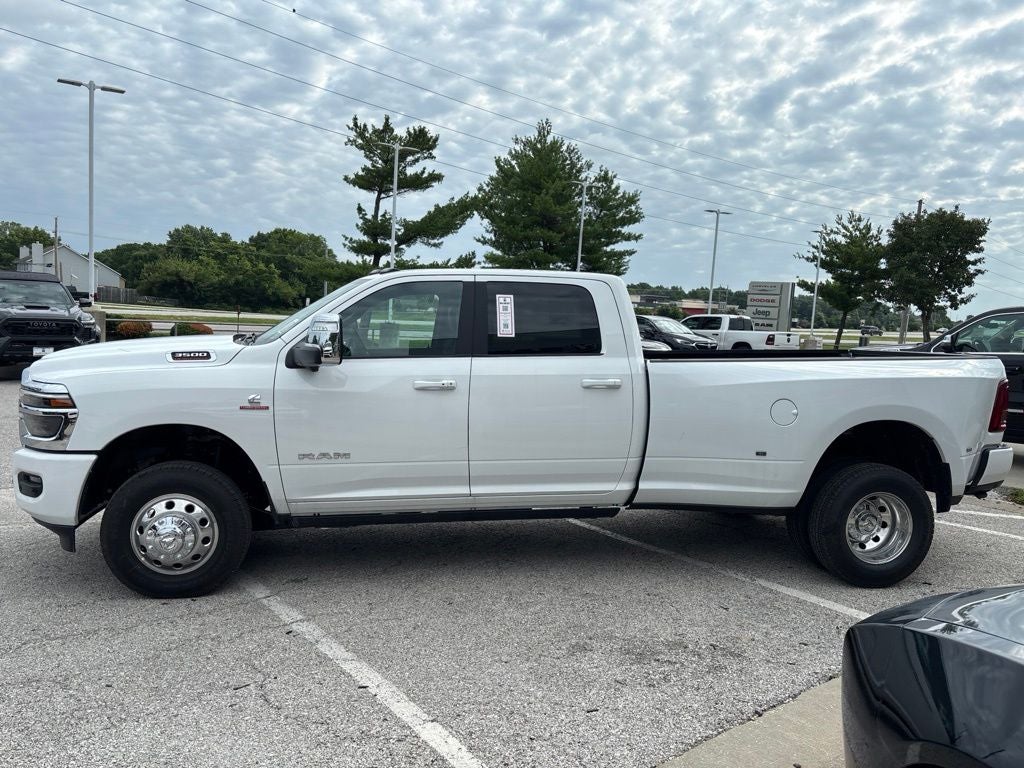 2026 RAM Ram 3500 RAM 3500 LARAMIE CREW CAB 4X4 8' BOX