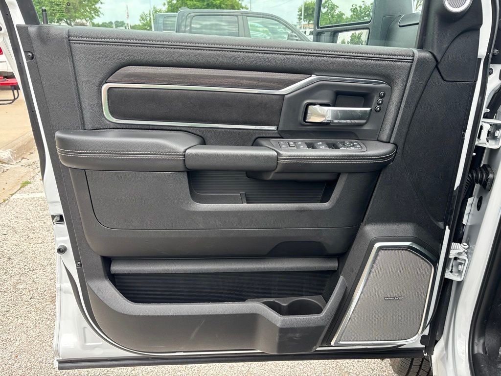2026 RAM Ram 3500 RAM 3500 LARAMIE CREW CAB 4X4 8' BOX