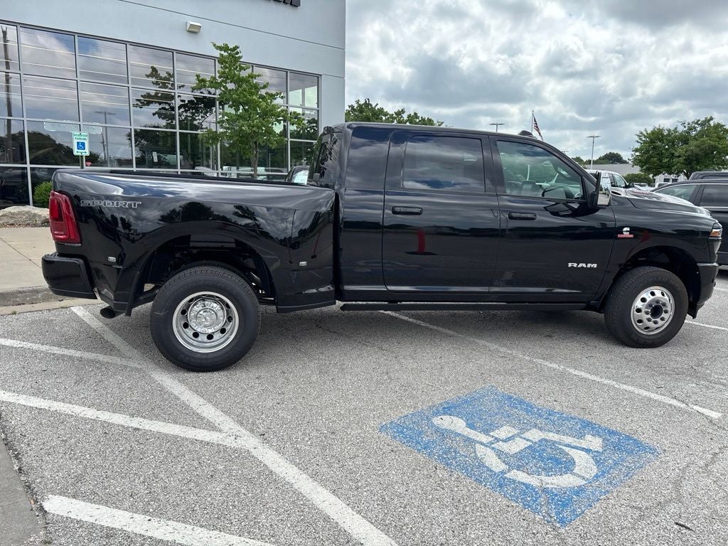 2026 RAM Ram 3500 RAM 3500 LARAMIE MEGA CAB 4X4 6'4' BOX