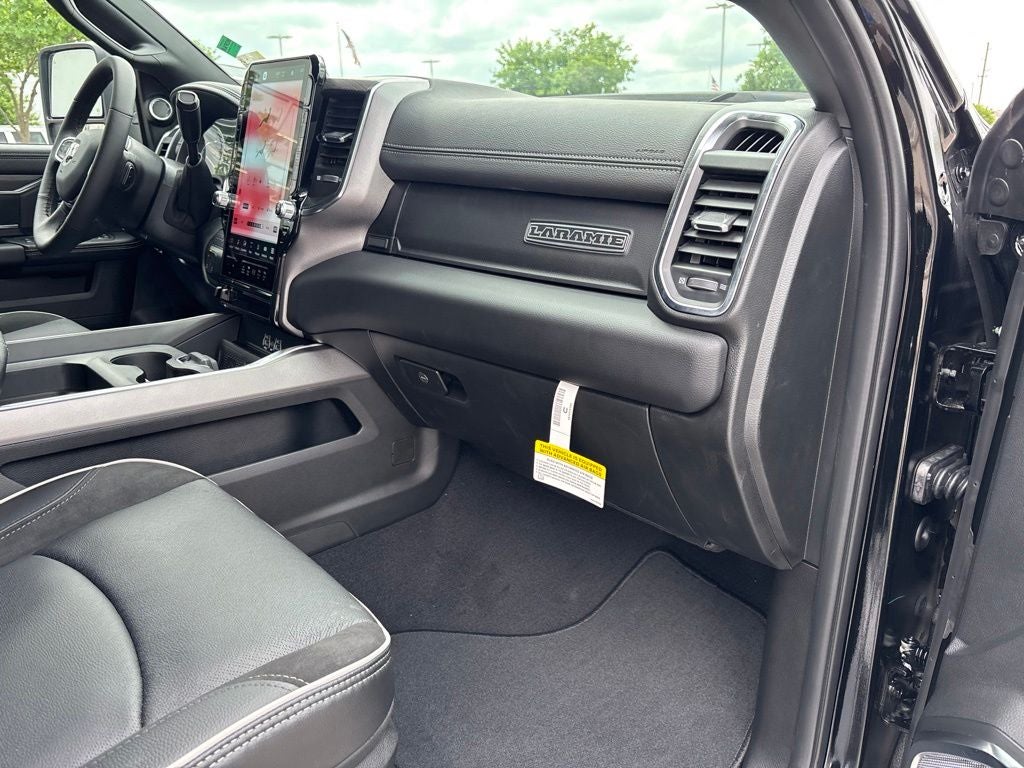 2026 RAM Ram 3500 RAM 3500 LARAMIE MEGA CAB 4X4 6'4' BOX