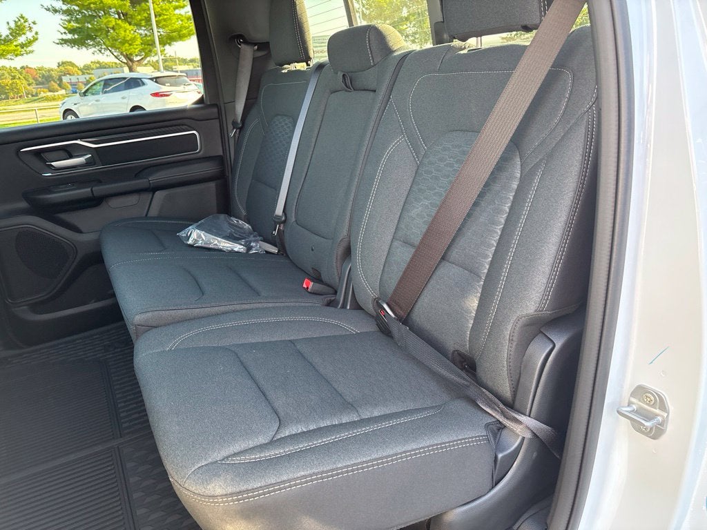 2027 RAM Ram 1500 RAM 1500 BIG HORN CREW CAB 4X4 5'7' BOX