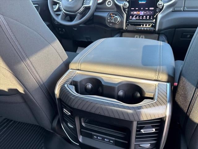 2027 RAM Ram 1500 RAM 1500 BIG HORN CREW CAB 4X4 5'7' BOX