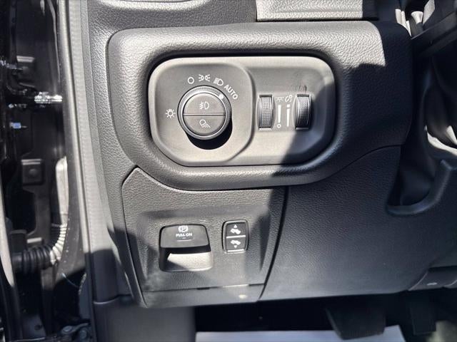 2027 RAM Ram 1500 RAM 1500 BIG HORN CREW CAB 4X4 5'7' BOX