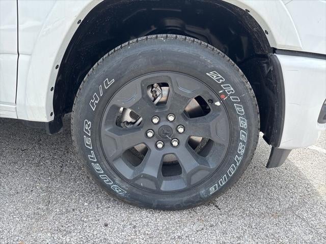 2026 RAM Ram 1500 RAM 1500 LONE STAR CREW CAB 4X4 5'7' BOX
