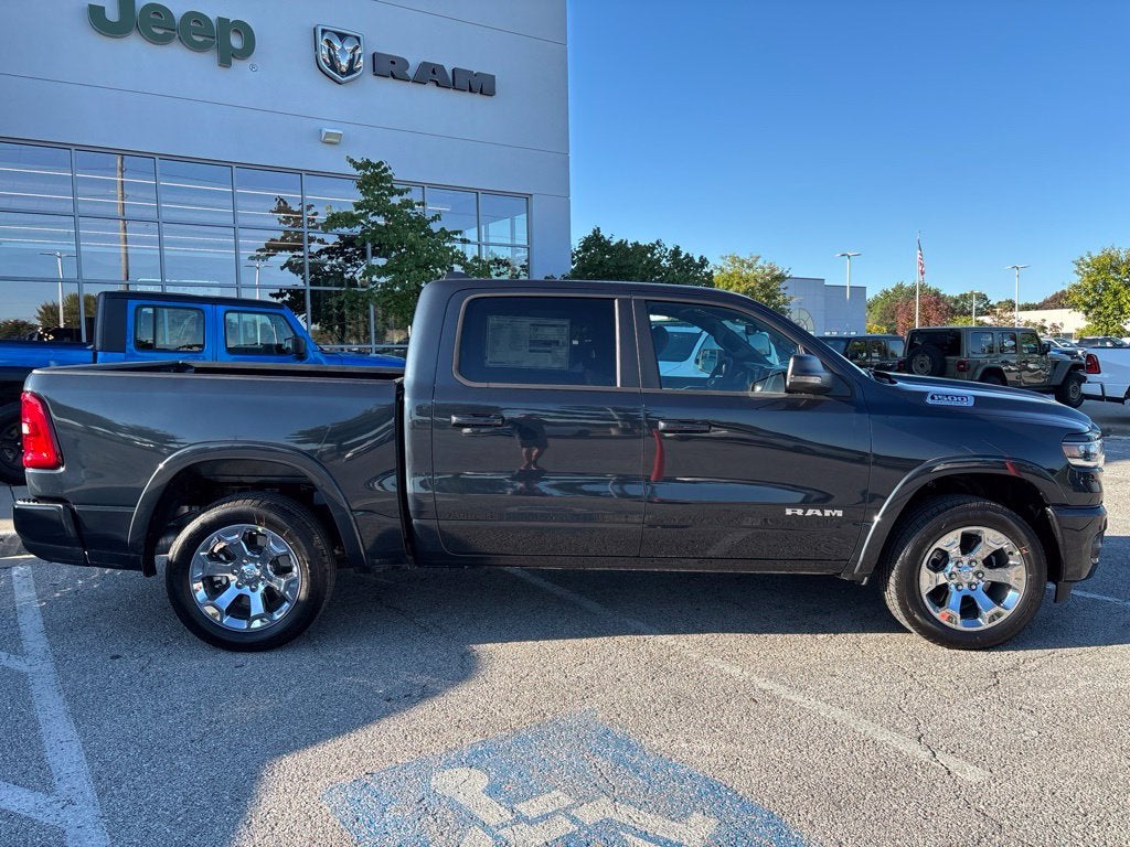 2027 RAM Ram 1500 RAM 1500 BIG HORN CREW CAB 4X4 5'7' BOX