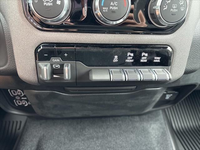 2026 RAM Ram 1500 RAM 1500 WARLOCK CREW CAB 4X4 5'7' BOX